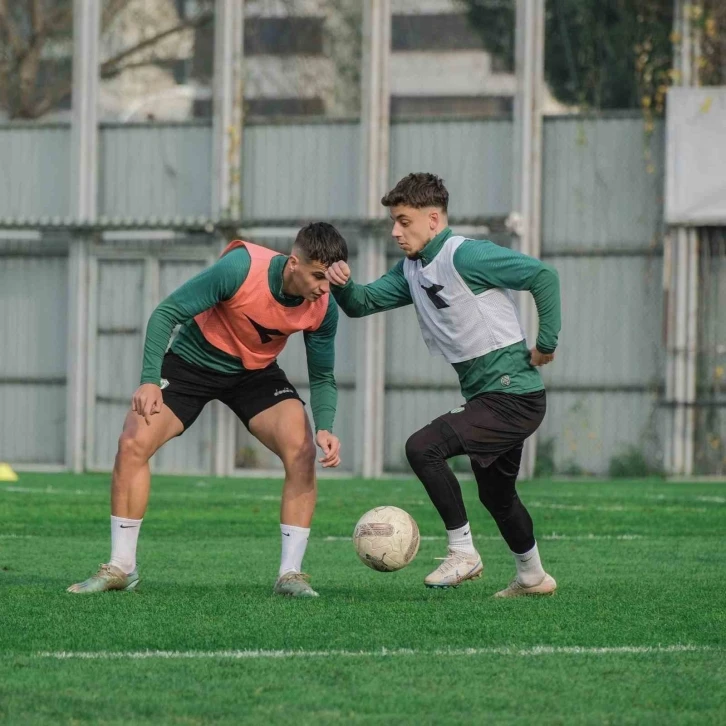 Bursaspor topa sahip olma ve dayanıklılık çalıştı