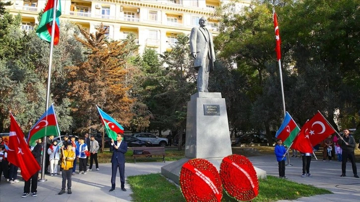 Büyük Önder Atatürk dünyada törenlerle anılıyor