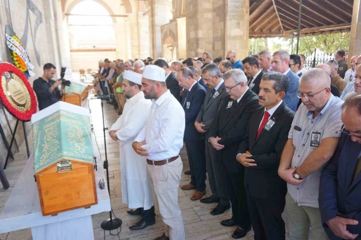 Büyükelçi Yörük’ün babası son yolculuğuna uğurlandı