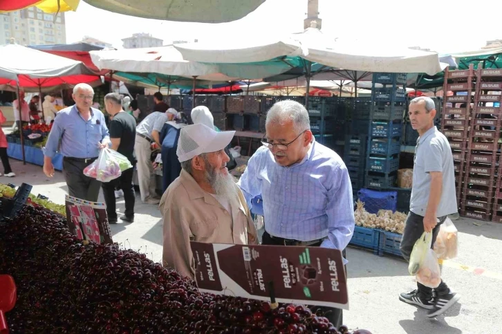 Büyükkılıç’tan semt pazarına ziyaret
