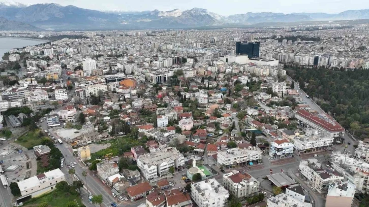 Büyükşehir Belediyesi Balbey’de ilk kazmayı vurdu
