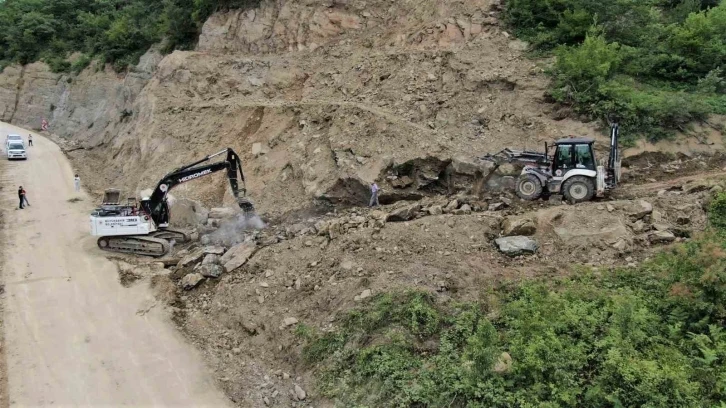 Büyükşehir’den heyelana karşı tahkimat
