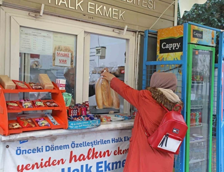 Büyükşehir Halk Ekmek Fabrikası bir yılda 16 milyon ekmek üretti
