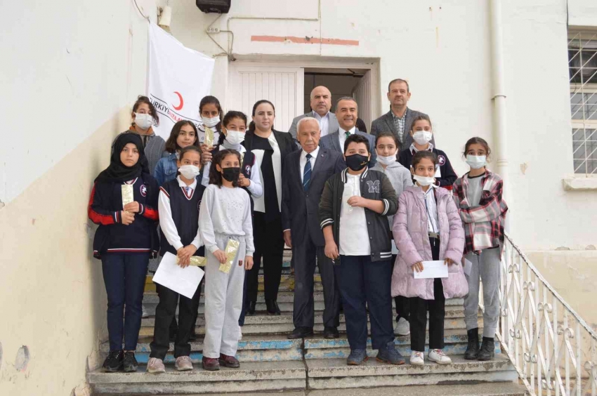 Besni’de Kızılay Haftası etkinliklerle kutlandı