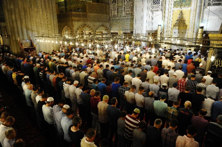 Sultanahmet Camii doldu taştı