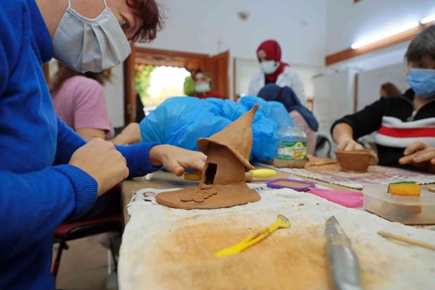 Yaz dönemi el sanatları kursları başladı