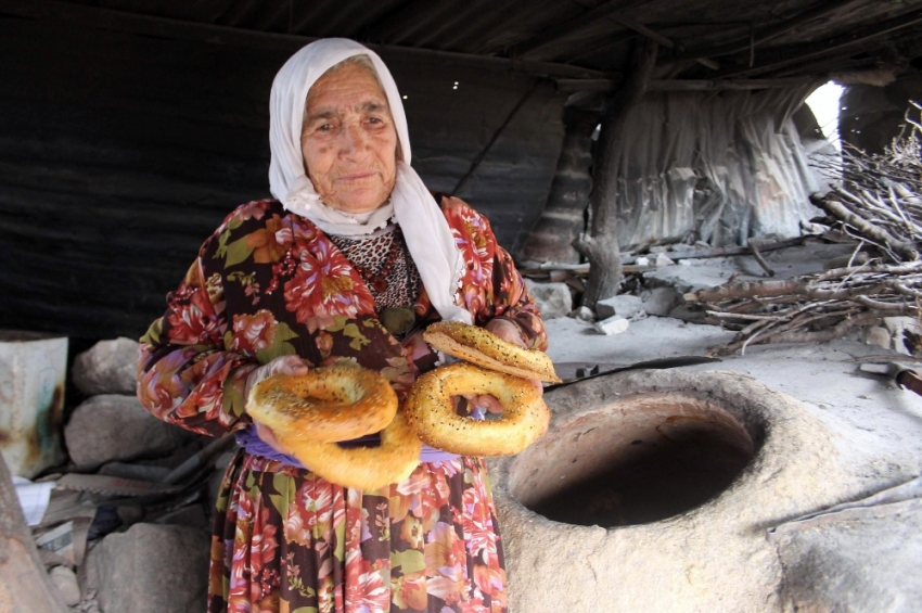 Tandır ekmeği geçim kaynağı oldu