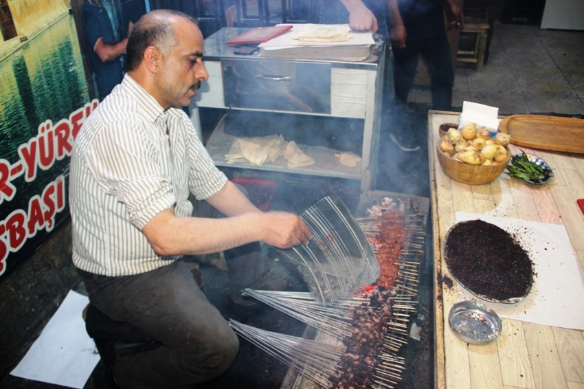 Sahurun vazgeçilmezi ciğer kebabı