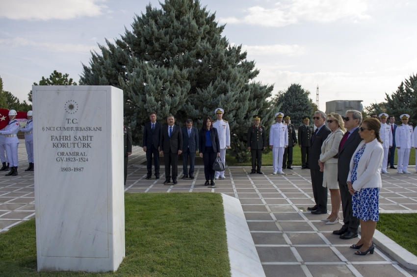 Fahri Korutürk mezarı başında anıldı