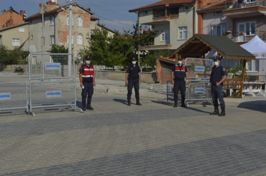 Vakalar artınca mahalle karantina altına alındı