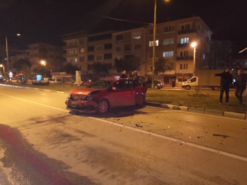 Bursa’da zincirleme trafik kazası: 1 yaralı