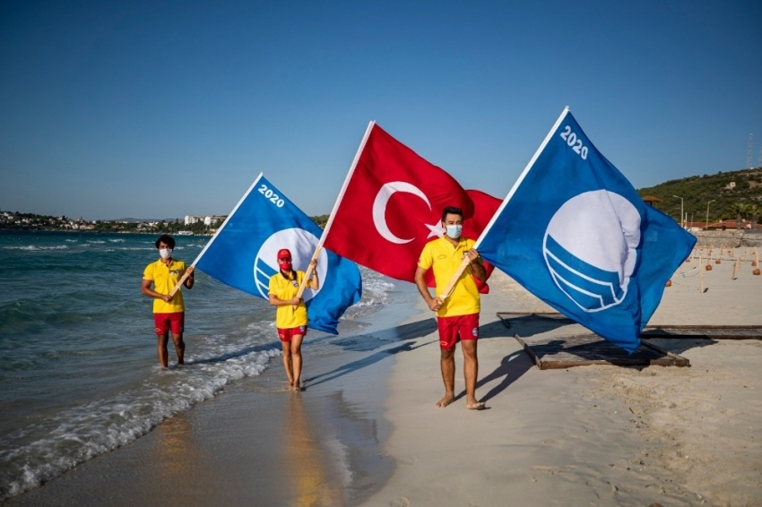 Dünyaca ünlü Ilıca Plajı Mavi Bayrak ile onurlandı