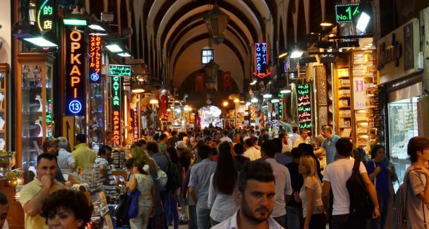 Mısır Çarşısında ’bayram’ yoğunluğu başladı