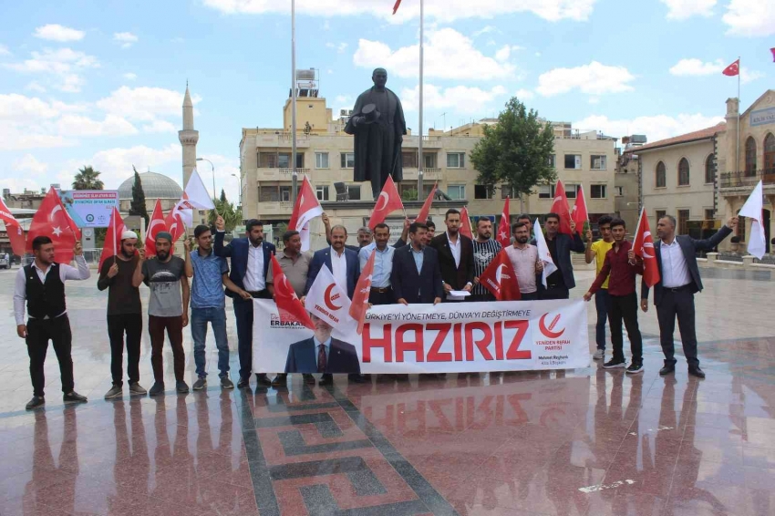  LGBT dernekleri protesto edildi