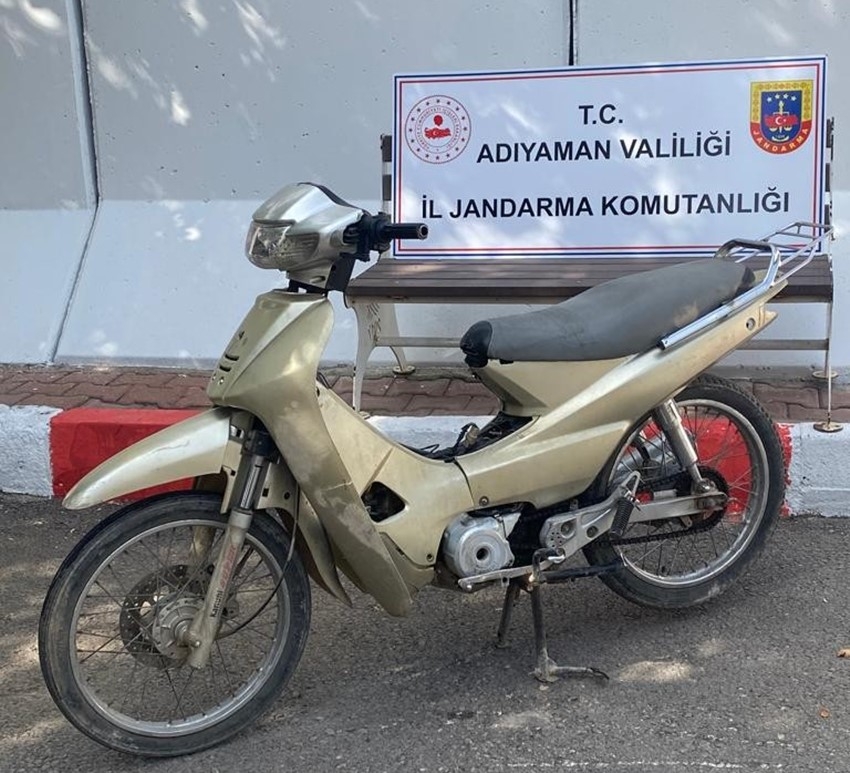 Vatandaşların ihbar ettiği şüpheli çalıntı motosikletle yakalandı