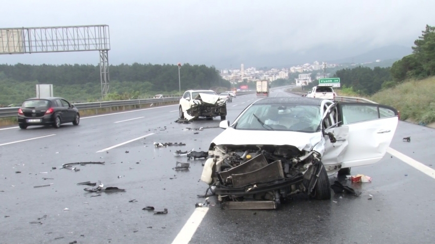 Kuzey Marmara Otoyolunda zincirleme kaza: 1’i çocuk 5 yaralı