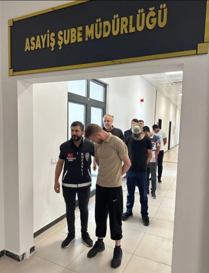 Çaldıkları motosikleti satınca yakayı ele verdiler
