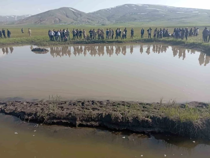 Çaldıran’da gölete düşen çocuk boğuldu
