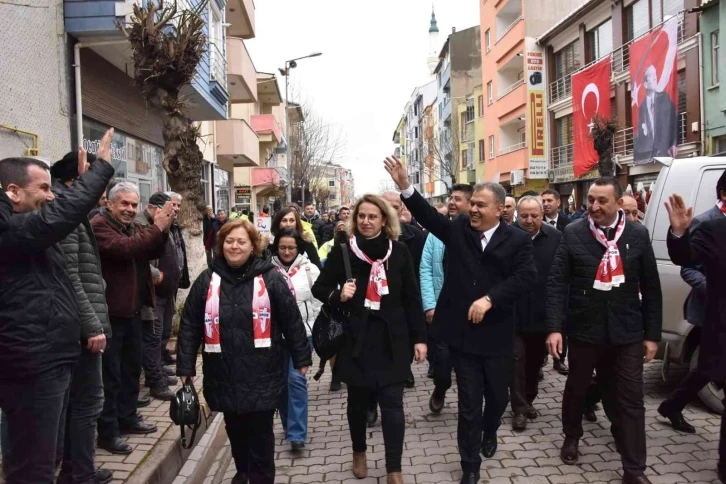 Çanlılar Pazar Gününde Geleneksel Deve Güreşine Davet Edildi