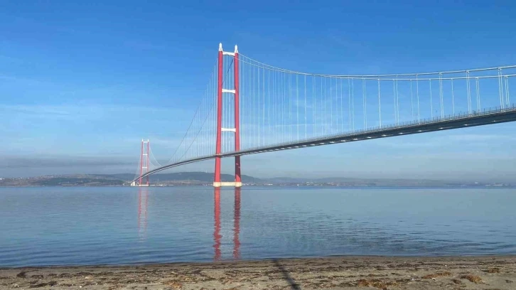 Çanakkale Boğazı gemi geçişlerine yeniden açıldı
