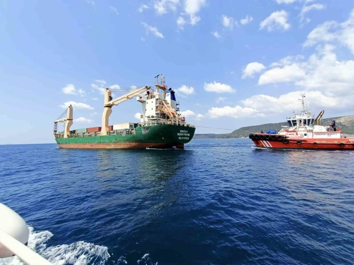 Çanakkale Boğazı’nda genel kargo gemisi makine arızası yaptı
