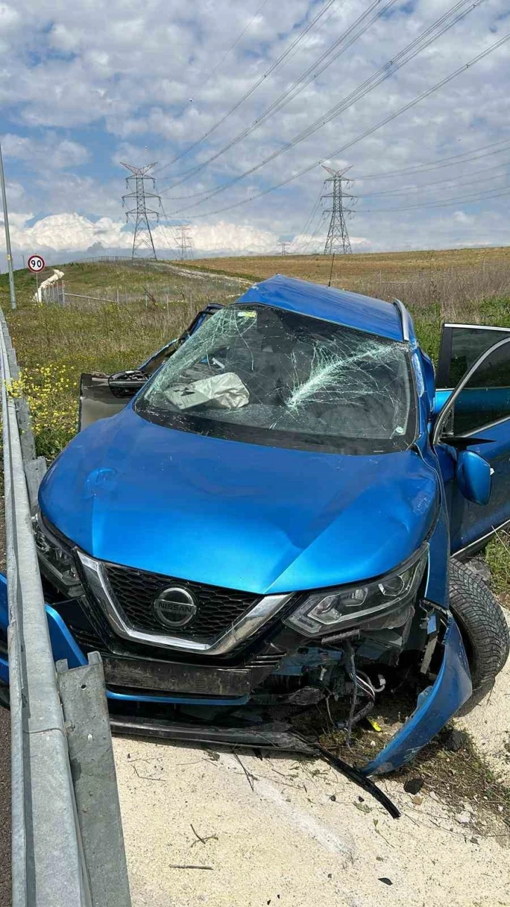 Çanakkale’de kontrolden çıkan araç takla attı: 1 ölü, 1 yaralı
