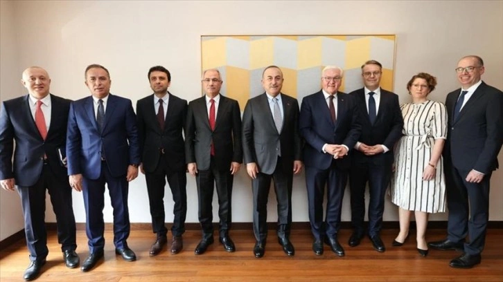 Çavuşoğlu, Almanya Cumhurbaşkanı Steinmeier ve Ukrayna Başbakan Yardımcısı Sviridenko ile görüştü