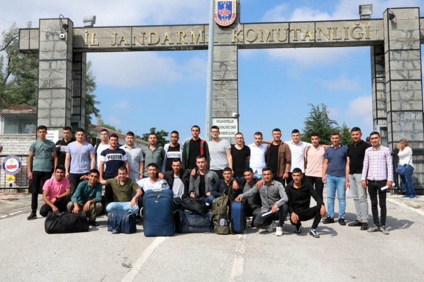 Askerler erken terhis heyecanı yaşadı