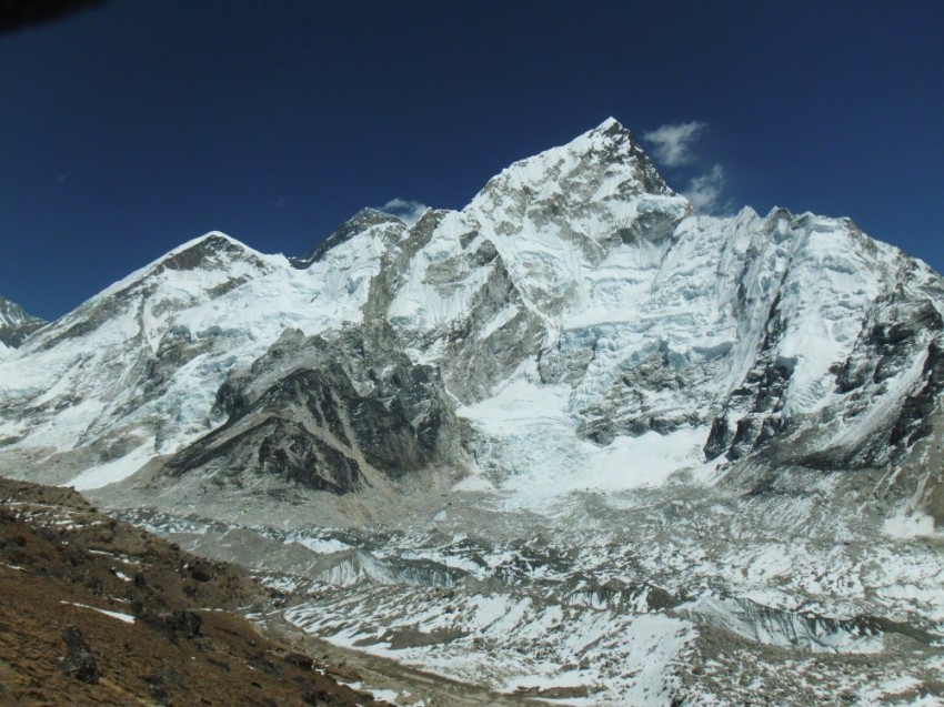 Everest Dağı’nın yüksekliği yeniden ölçülecek