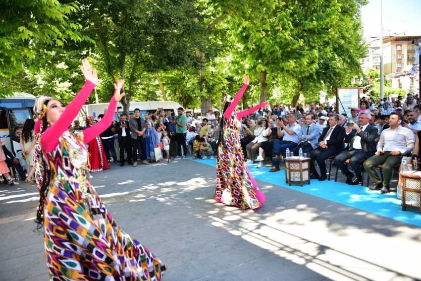 Kayısı Festivali etkinlikleri coşkuyla devam ediyor