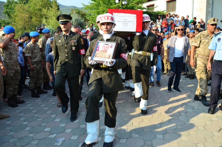 Şehidin kız kardeşi: “Bugün bizim düğünümüz, bayramımız”