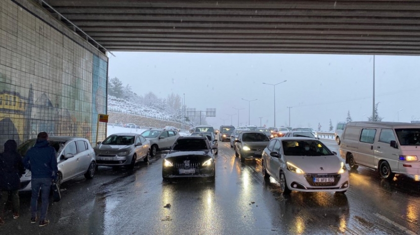 Bursa-Mudanya yolu tıkandı