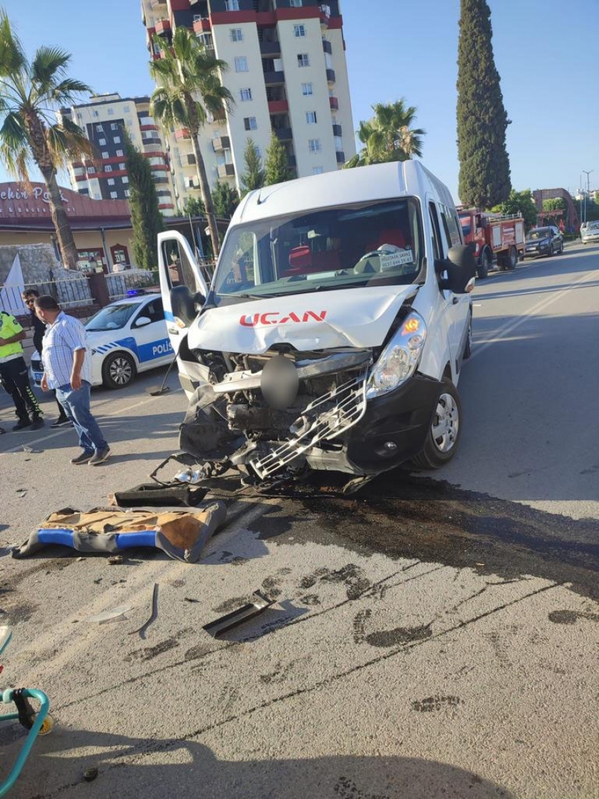 Trafik kazası: 1 ölü, 2 yaralı