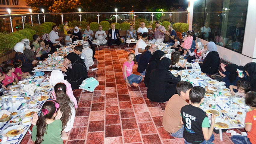 Cemalettin Torun'dan Suriyeli ailelere iftar