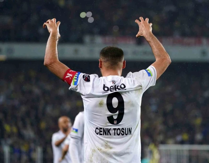 Cenk Tosun, Galatasaray’a karşı seri peşinde
