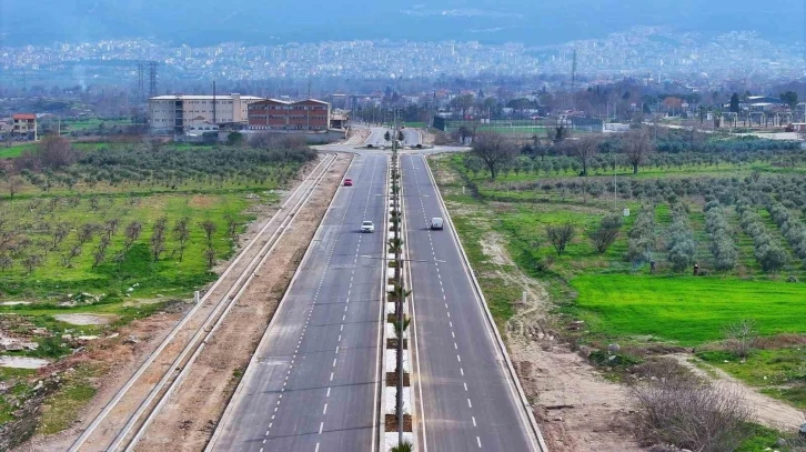 Çevre yolundan ilk geçişi Başkan Zolan Toog ile yaptı
