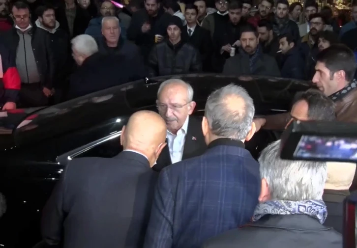 CHP lideri Kılıçdaroğlu, Akşener’i hastanede ziyaret etti