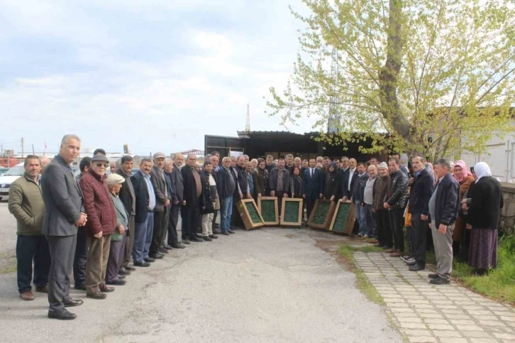 Çiftçilere 20 bin adet biber, 42 bin domates fidesi dağıtıldı
