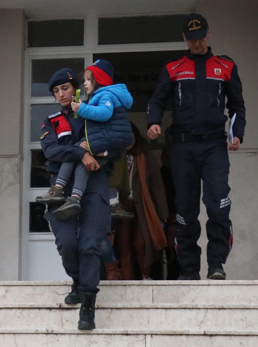 2 Suriyeli çocuk kaçırdı