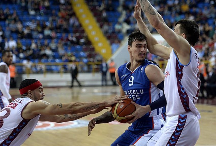 Finale yükselen ilk takım Anadolu Efes