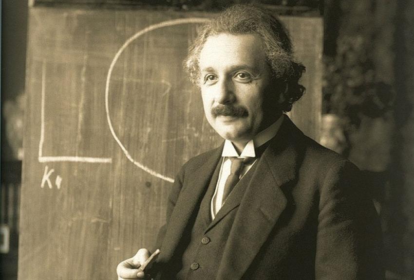 Einstein'ın mektupları açık artırmaya çıkacak