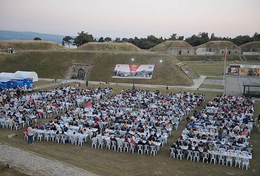 Tarihi Namazgah Tabyaları'nda iftar açtılar