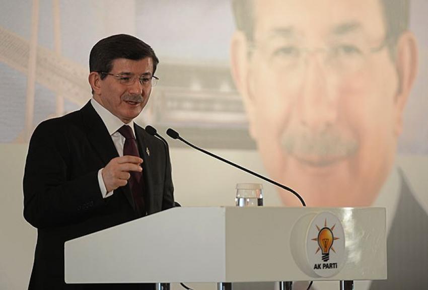 Davutoğlu milletvekilleriyle istişare toplantısı yaptı