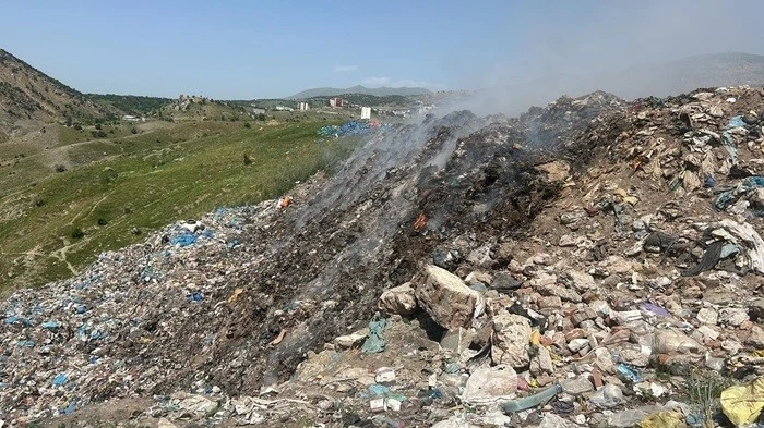 Çöp alanındaki dumanlar ilçeyi rahatsız ediyor
