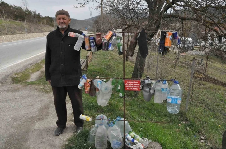 Çöp atanlardan bıktı, çareyi bu şekilde buldu
