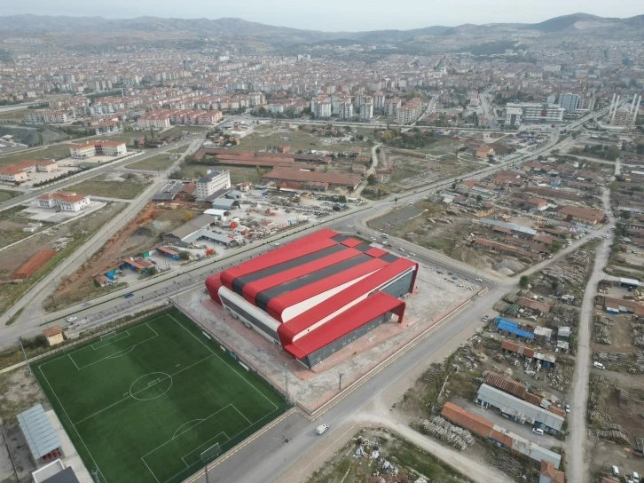 Çorum’da yapımı tamamlanan spor salonu güreş şampiyonası ile hizmete girecek
