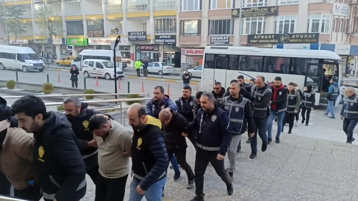 Çorum polisinden "teleskop" operasyonu: Gözaltına alınan 9 kişi adliyede
