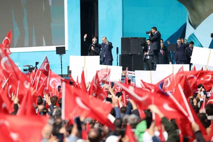 Cumhurbaşkanı Erdoğan, İzmir mitinginde konuştu: "Yüzlerine Atatürk maskesi takıp yan gelip yattılar"
