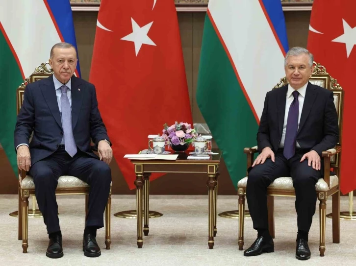 Cumhurbaşkanı Erdoğan, Özbekistanlı mevkidaşı Mirziyoyev ile görüştü
