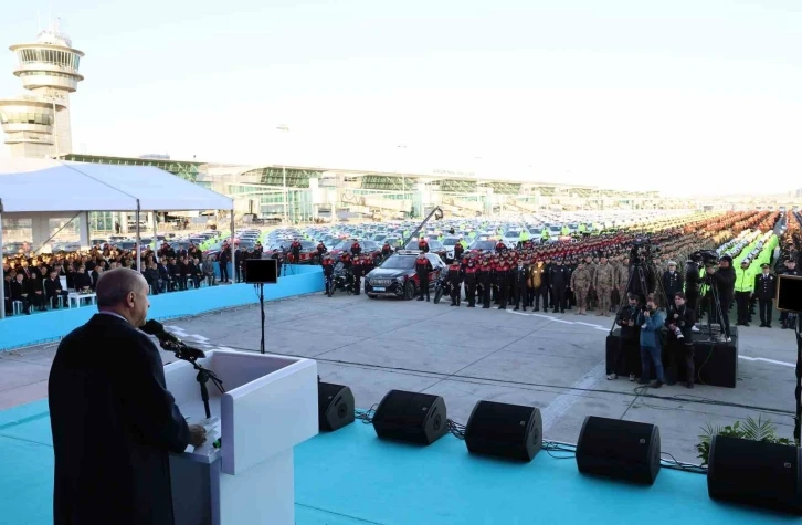 Cumhurbaşkanı Erdoğan: "İstanbul’u yeniden ayağa kaldıracağız"
